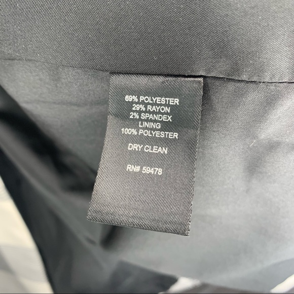 Women’s Blazer - Picture 4 of 8